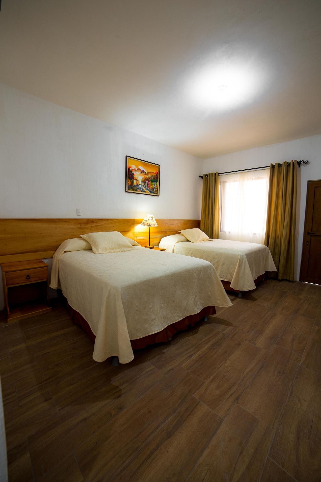 Hotel Y Centro De Convenciones Jardines Del Lago Панахачел Екстериор снимка